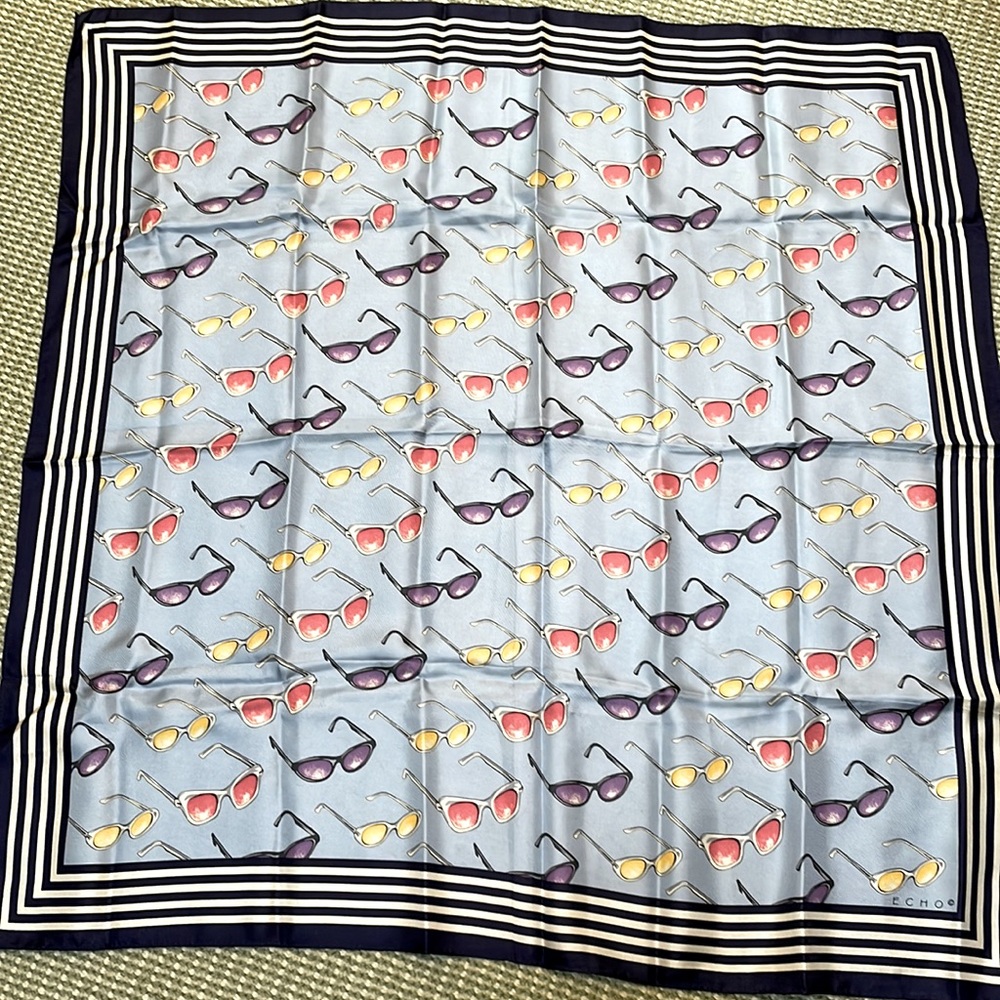 Echo silk twill scarf